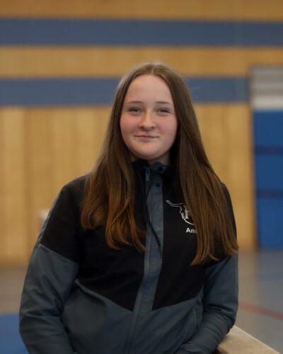 Lara Aigner zugeschnitten Lara Aigner zugeschnitten