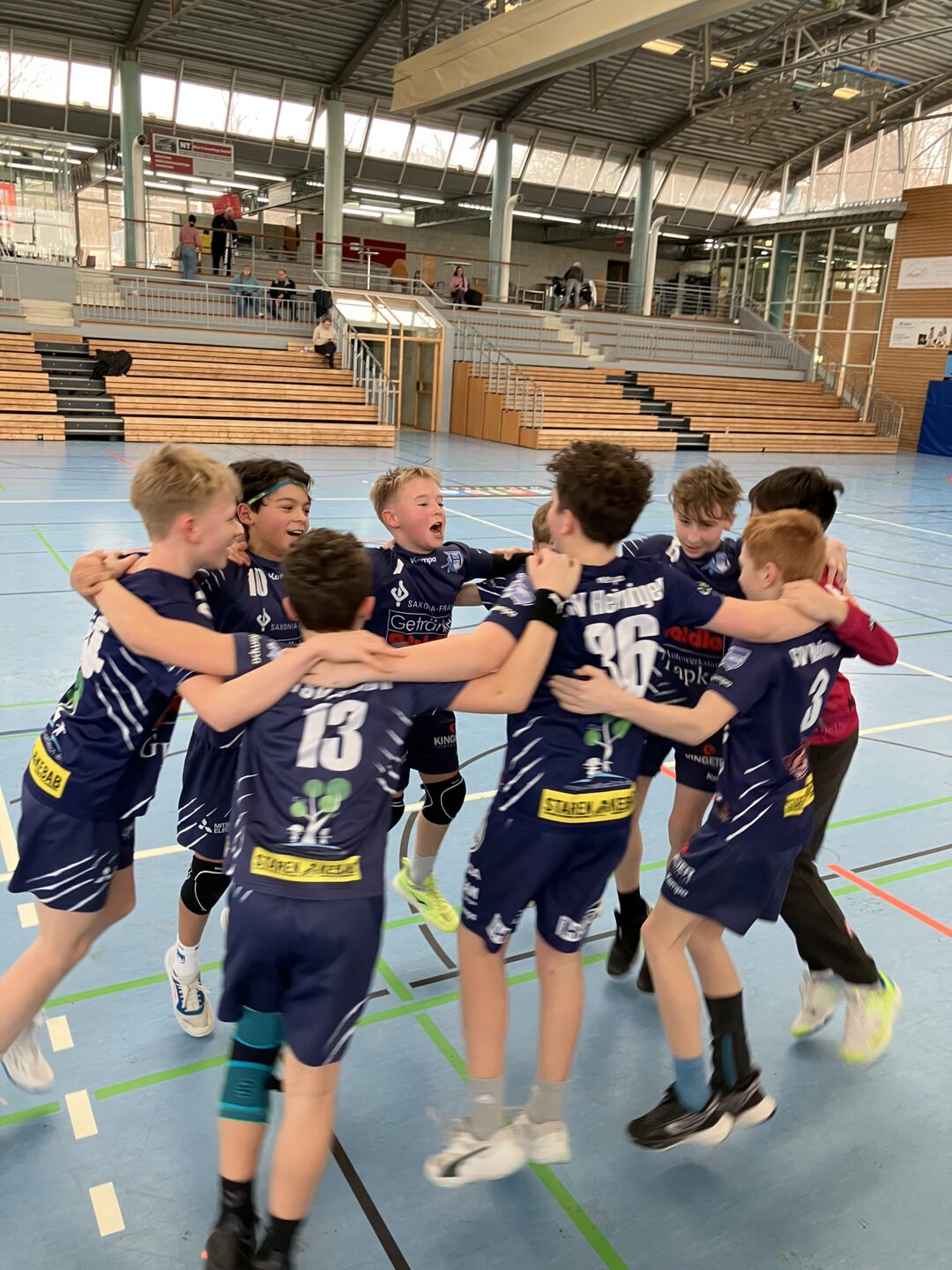 Dm1: Youngstars siegen nach „heißem Tanz“ in spannendem Spiel